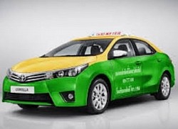 Sedan toyota altis